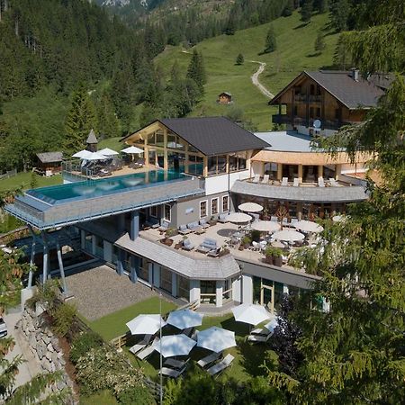 Almwellness-Resort Tuffbad Sankt Lorenzen im Lesachtal Exterior photo